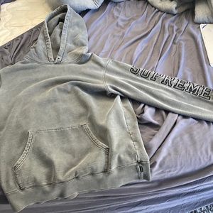 Supreme Hoodie